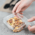 [400 ct] 4 oz Hinged Deli Container | PET - Image 3