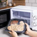 [150 ct] 10.25" x 9" 3-Comparment Premium PP Hinged Container - Image 3