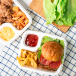 Karat Earth 2 Compartments, Molded Fiber Nacho Tray, PFAS free  - 600 pcs - Image 4