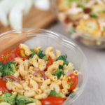 Karat Earth PLA 32 oz Salad Container (175 mm), Clear - 300 pcs - Image 4