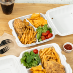 Karat Earth 8" x 8" Mineral Filled PP Hinged Container, White, 3 compartments - 200 pcs