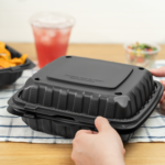 Karat Earth 9" x 9" Mineral Filled PP Hinged Container, Black - 120 pcs - Image 4