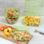 Karat Earth 24oz PLA Hinged Deli Container, Green - 200 pcs - Image 4