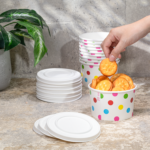 Karat Earth 127mm Compostable Fiber Paper Flat lid for 20 oz Paper Food Container - 600 pcs - Image 8