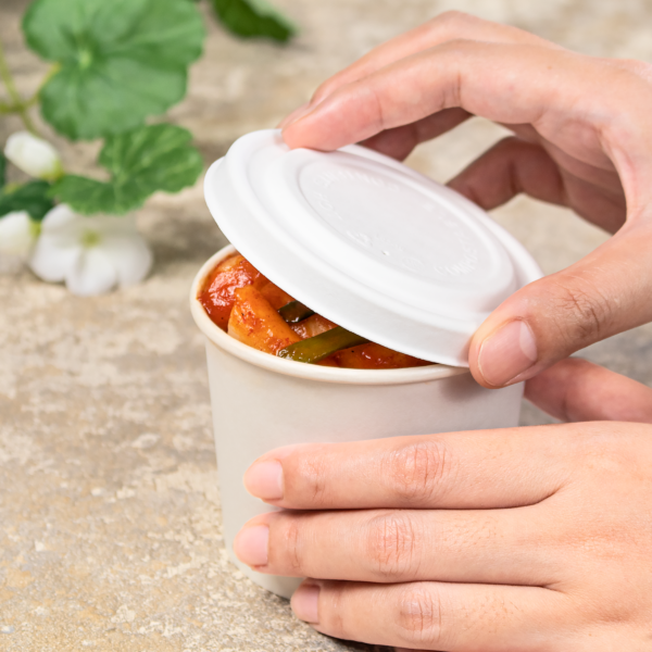 Karat Earth 90.8mm Compostable Fiber Paper Flat lid for 6-10oz Paper Food Container - 1,000 pcs