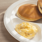 Karat Earth 3 Compartments, 10.25" Mineral Filled PP Round Plates, White - 500 pcs - Image 5