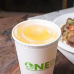 Karat Earth PLA Flat Lid for Eco-Friendly 12-22 oz Paper Cold Cup (90mm) - 1,000 pcs - Image 2