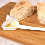 [1,000 ct] PS Plastic Medium Weight Knives Bulk Box, White - Image 2