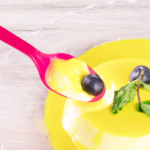 [1,000 ct] PS Plastic Heavy Weight Tea Spoons, Red - Image 3