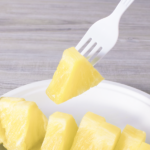 [250 sets] PP Plastic Heavy Weight Cutlery Kits with Salt and Pepper, White - Image 4